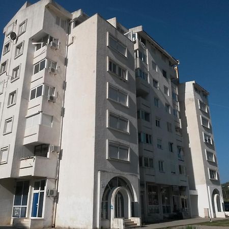 Apartment Tijana Sutomore Luaran gambar